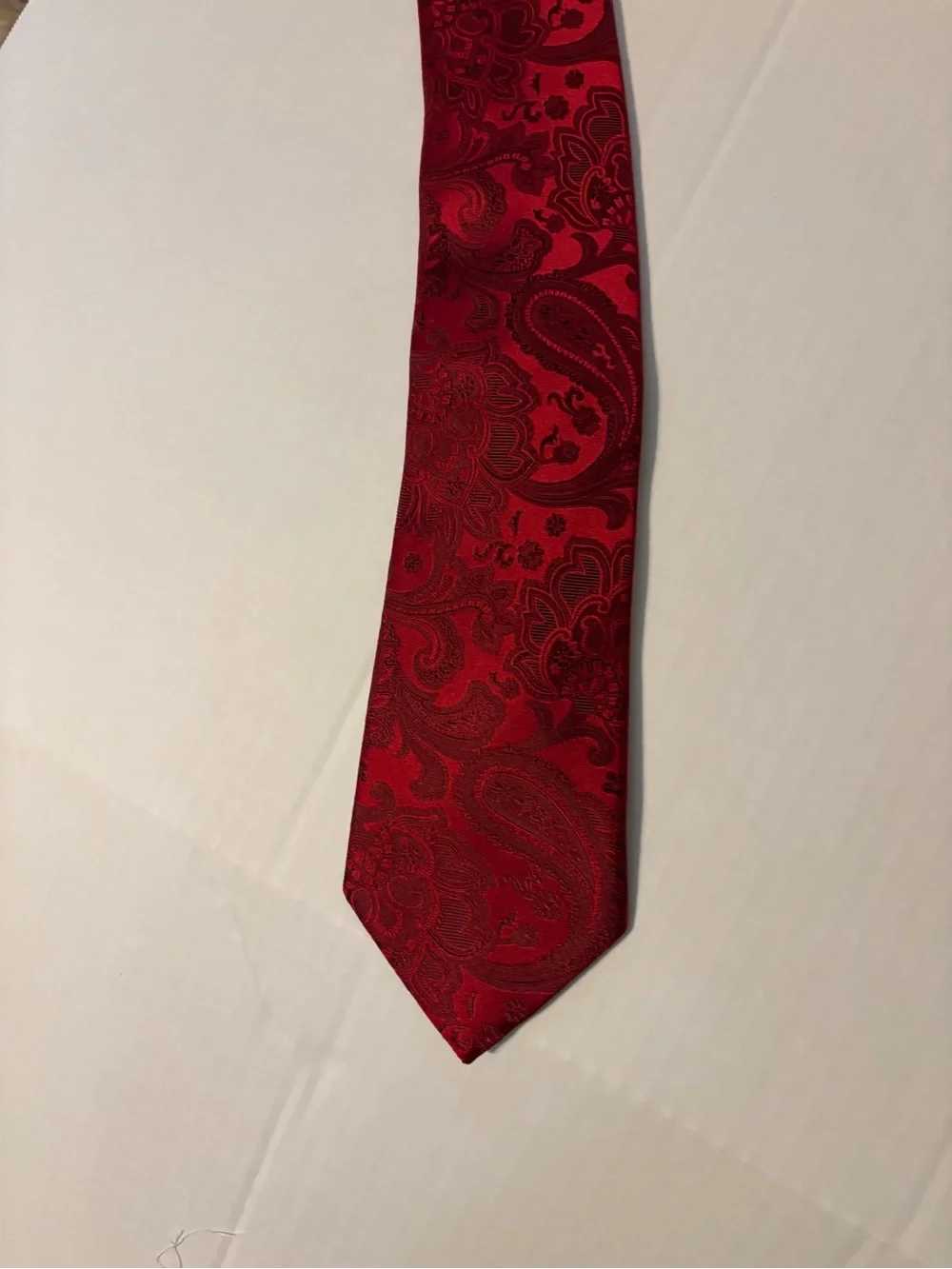 Men's Red Paisley Silk Tie - Sophisticated Formal Accent